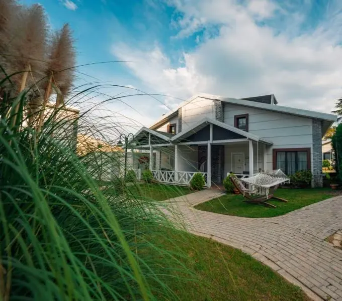 3+1 Family Suite, Bahçe Manzaralı, Şömineli ve Balkonlu