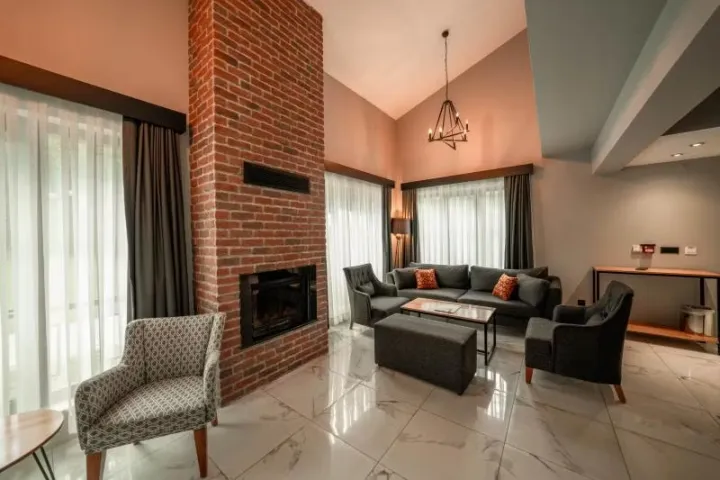 3+1 Family Suite, Bahçe Manzaralı, Şömineli ve Balkonlu