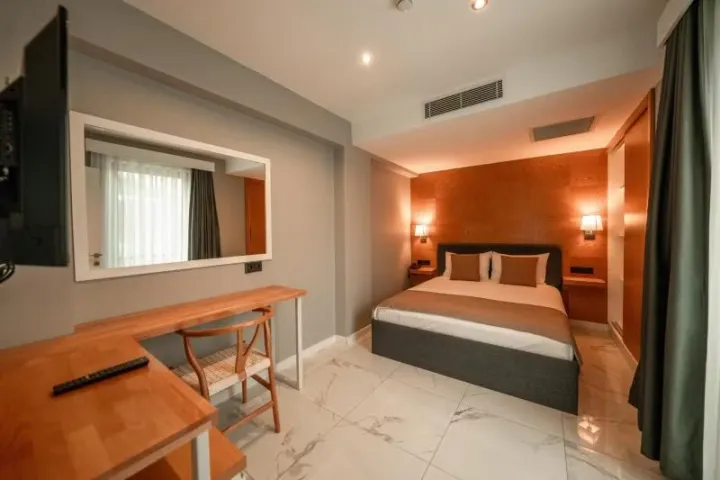 3+1 Family Suite, Bahçe Manzaralı, Şömineli ve Balkonlu