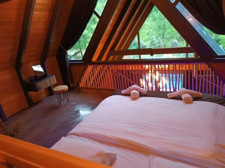 Jakuzili Bungalow , Dere ve Orman Manzaralı, Isıtmalı Özel Havuzlu