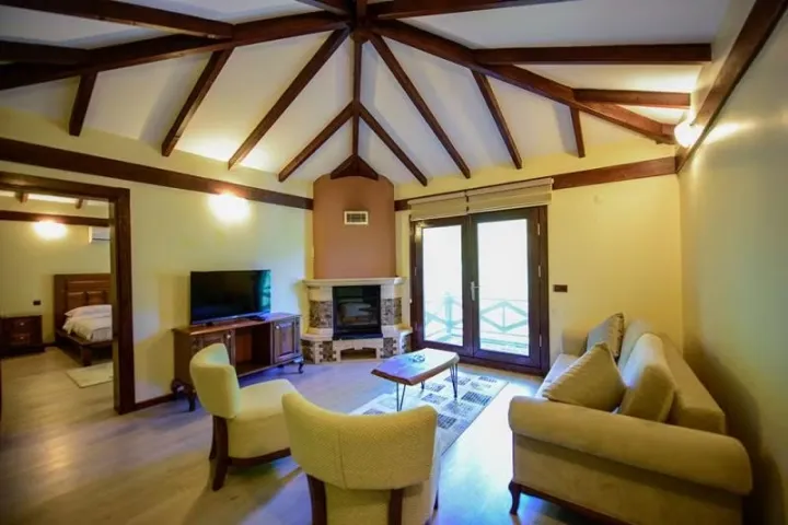 Suite Bungalow, Dağ Manzaralı, Şömineli ve Balkonlu